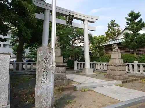 大棚・中川杉山神社の鳥居