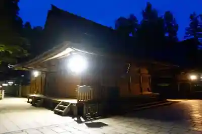 高野山金剛峯寺奥の院の本殿・本堂