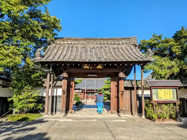 妙勝寺の山門・神門