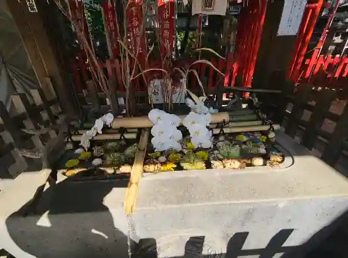下谷神社の{uncategorized: "未分類", other: "その他", undefined: "問題あり", building: "その他建物", grave: "お墓", sacred_gate: "鳥居", guardian: "狛犬", statue: "像", buddha: "仏像", history: "歴史", nature: "自然", garden: "庭園", animal: "動物", pagoda: "塔", temizu: "手水舎", mountain_gate: "山門・神門", sanctuary: "本殿・本堂", subordinate: "末社・摂社", art: "芸術", scenery: "景色", jizo: "地蔵", ema: "絵馬", goshuin: "御朱印", omikuji: "おみくじ", items: "授与品その他", amulet: "お守り", goshuincho: "御朱印帳", eats: "食事", festival: "お祭り", votive_dance: "神楽", shichigosan: "七五三参", wedding: "結婚式", experience: "体験その他", initially: "初詣", around: "周辺", anti_infection: "感染症対策"}