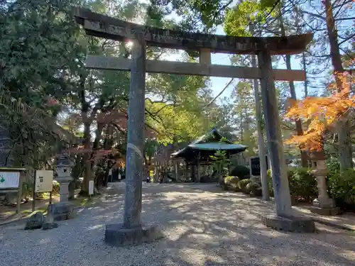 六所神社の鳥居