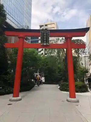 福徳神社（芽吹稲荷）の鳥居