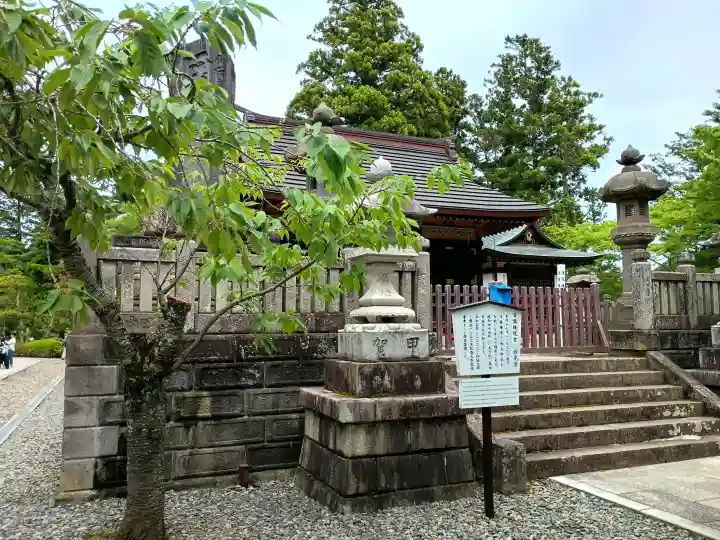 清瀧権現堂・地主妙見宮の{uncategorized: "未分類", other: "その他", undefined: "問題あり", building: "その他建物", grave: "お墓", sacred_gate: "鳥居", guardian: "狛犬", statue: "像", buddha: "仏像", history: "歴史", nature: "自然", garden: "庭園", animal: "動物", pagoda: "塔", temizu: "手水舎", mountain_gate: "山門・神門", sanctuary: "本殿・本堂", subordinate: "末社・摂社", art: "芸術", scenery: "景色", jizo: "地蔵", ema: "絵馬", goshuin: "御朱印", omikuji: "おみくじ", items: "授与品その他", amulet: "お守り", goshuincho: "御朱印帳", eats: "食事", festival: "お祭り", votive_dance: "神楽", shichigosan: "七五三参", wedding: "結婚式", experience: "体験その他", initially: "初詣", around: "周辺", anti_infection: "感染症対策"}