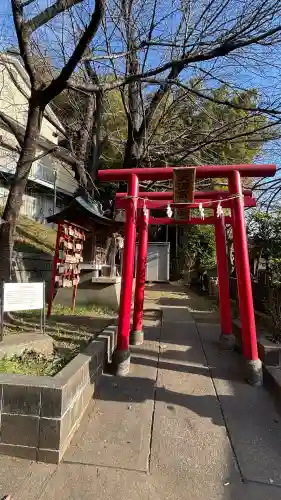 杉山神社の{uncategorized: "未分類", other: "その他", undefined: "問題あり", building: "その他建物", grave: "お墓", sacred_gate: "鳥居", guardian: "狛犬", statue: "像", buddha: "仏像", history: "歴史", nature: "自然", garden: "庭園", animal: "動物", pagoda: "塔", temizu: "手水舎", mountain_gate: "山門・神門", sanctuary: "本殿・本堂", subordinate: "末社・摂社", art: "芸術", scenery: "景色", jizo: "地蔵", ema: "絵馬", goshuin: "御朱印", omikuji: "おみくじ", items: "授与品その他", amulet: "お守り", goshuincho: "御朱印帳", eats: "食事", festival: "お祭り", votive_dance: "神楽", shichigosan: "七五三参", wedding: "結婚式", experience: "体験その他", initially: "初詣", around: "周辺", anti_infection: "感染症対策"}