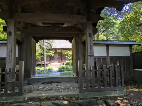 宝生寺の{uncategorized: "未分類", other: "その他", undefined: "問題あり", building: "その他建物", grave: "お墓", sacred_gate: "鳥居", guardian: "狛犬", statue: "像", buddha: "仏像", history: "歴史", nature: "自然", garden: "庭園", animal: "動物", pagoda: "塔", temizu: "手水舎", mountain_gate: "山門・神門", sanctuary: "本殿・本堂", subordinate: "末社・摂社", art: "芸術", scenery: "景色", jizo: "地蔵", ema: "絵馬", goshuin: "御朱印", omikuji: "おみくじ", items: "授与品その他", amulet: "お守り", goshuincho: "御朱印帳", eats: "食事", festival: "お祭り", votive_dance: "神楽", shichigosan: "七五三参", wedding: "結婚式", experience: "体験その他", initially: "初詣", around: "周辺", anti_infection: "感染症対策"}