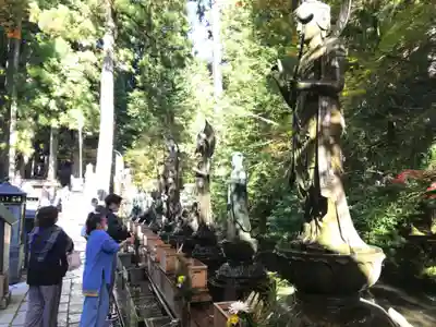 高野山金剛峯寺奥の院(和歌山県)