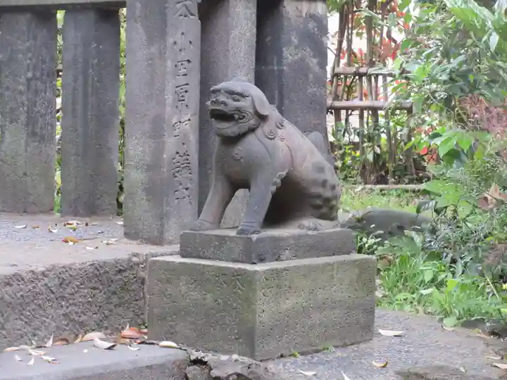 吾嬬神社の狛犬