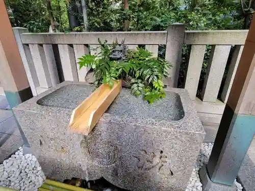 福徳神社（芽吹稲荷）の手水