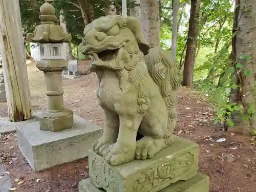 大鳥神社の狛犬