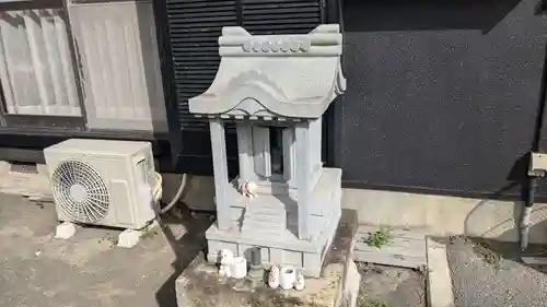 勧行寺の末社