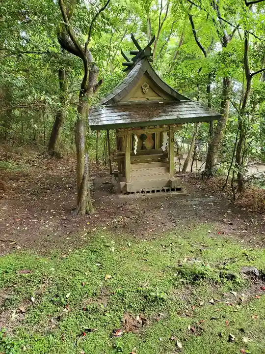 穴師坐兵主神社の末社・摂社