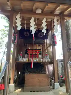代々木八幡宮の{uncategorized: "未分類", other: "その他", undefined: "問題あり", building: "その他建物", grave: "お墓", sacred_gate: "鳥居", guardian: "狛犬", statue: "像", buddha: "仏像", history: "歴史", nature: "自然", garden: "庭園", animal: "動物", pagoda: "塔", temizu: "手水舎", mountain_gate: "山門・神門", sanctuary: "本殿・本堂", subordinate: "末社・摂社", art: "芸術", scenery: "景色", jizo: "地蔵", ema: "絵馬", goshuin: "御朱印", omikuji: "おみくじ", items: "授与品その他", amulet: "お守り", goshuincho: "御朱印帳", eats: "食事", festival: "お祭り", votive_dance: "神楽", shichigosan: "七五三参", wedding: "結婚式", experience: "体験その他", initially: "初詣", around: "周辺", anti_infection: "感染症対策"}