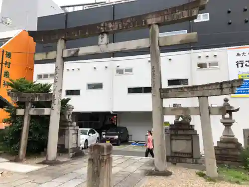 三輪神社の鳥居