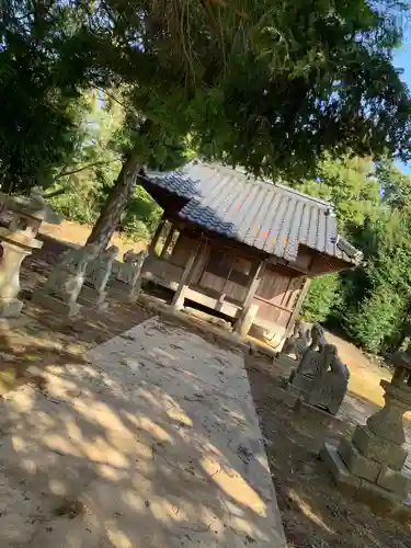 明神社の本殿