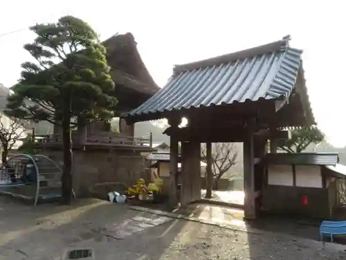 瀧門寺の山門・神門