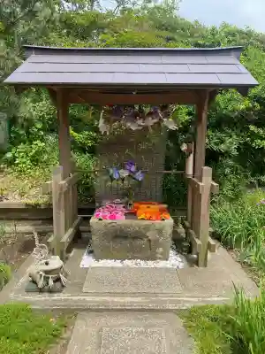 浦賀神社の{uncategorized: "未分類", other: "その他", undefined: "問題あり", building: "その他建物", grave: "お墓", sacred_gate: "鳥居", guardian: "狛犬", statue: "像", buddha: "仏像", history: "歴史", nature: "自然", garden: "庭園", animal: "動物", pagoda: "塔", temizu: "手水舎", mountain_gate: "山門・神門", sanctuary: "本殿・本堂", subordinate: "末社・摂社", art: "芸術", scenery: "景色", jizo: "地蔵", ema: "絵馬", goshuin: "御朱印", omikuji: "おみくじ", items: "授与品その他", amulet: "お守り", goshuincho: "御朱印帳", eats: "食事", festival: "お祭り", votive_dance: "神楽", shichigosan: "七五三参", wedding: "結婚式", experience: "体験その他", initially: "初詣", around: "周辺", anti_infection: "感染症対策"}