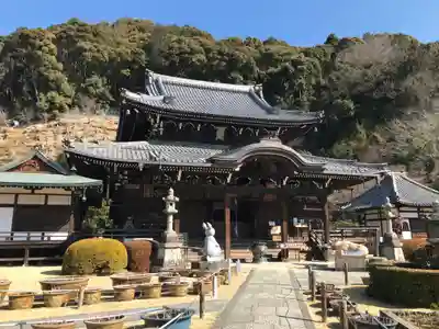 三室戸寺の本殿・本堂