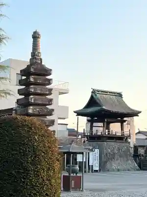 光明寺(感満不動尊)の{uncategorized: "未分類", other: "その他", undefined: "問題あり", building: "その他建物", grave: "お墓", sacred_gate: "鳥居", guardian: "狛犬", statue: "像", buddha: "仏像", history: "歴史", nature: "自然", garden: "庭園", animal: "動物", pagoda: "塔", temizu: "手水舎", mountain_gate: "山門・神門", sanctuary: "本殿・本堂", subordinate: "末社・摂社", art: "芸術", scenery: "景色", jizo: "地蔵", ema: "絵馬", goshuin: "御朱印", omikuji: "おみくじ", items: "授与品その他", amulet: "お守り", goshuincho: "御朱印帳", eats: "食事", festival: "お祭り", votive_dance: "神楽", shichigosan: "七五三参", wedding: "結婚式", experience: "体験その他", initially: "初詣", around: "周辺", anti_infection: "感染症対策"}