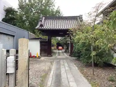 陽洲院宝周寺の山門・神門