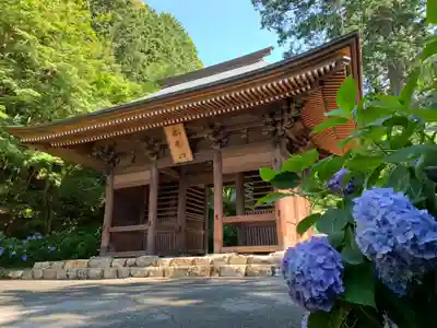 普門寺(切り絵御朱印発祥の寺)の山門・神門