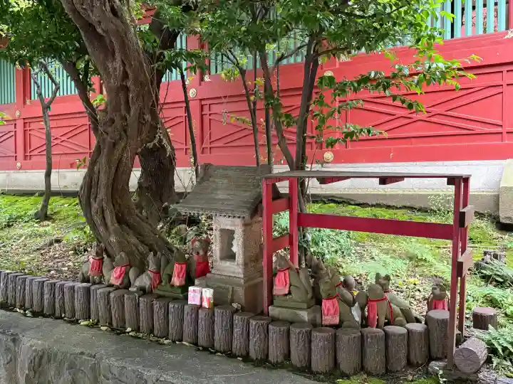 神田神社(神田明神)の{uncategorized: "未分類", other: "その他", undefined: "問題あり", building: "その他建物", grave: "お墓", sacred_gate: "鳥居", guardian: "狛犬", statue: "像", buddha: "仏像", history: "歴史", nature: "自然", garden: "庭園", animal: "動物", pagoda: "塔", temizu: "手水舎", mountain_gate: "山門・神門", sanctuary: "本殿・本堂", subordinate: "末社・摂社", art: "芸術", scenery: "景色", jizo: "地蔵", ema: "絵馬", goshuin: "御朱印", omikuji: "おみくじ", items: "授与品その他", amulet: "お守り", goshuincho: "御朱印帳", eats: "食事", festival: "お祭り", votive_dance: "神楽", shichigosan: "七五三参", wedding: "結婚式", experience: "体験その他", initially: "初詣", around: "周辺", anti_infection: "感染症対策"}