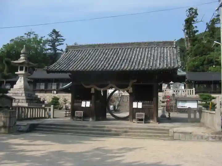 吉備津彦神社の山門・神門