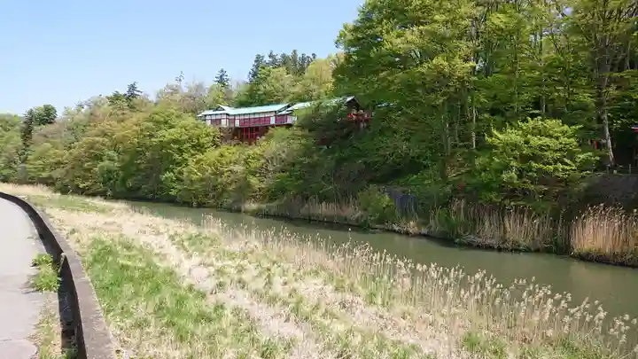 鼻顔稲荷神社の周辺
