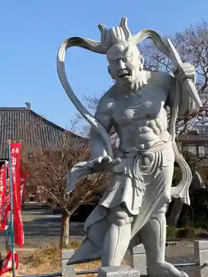 長善寺の像
