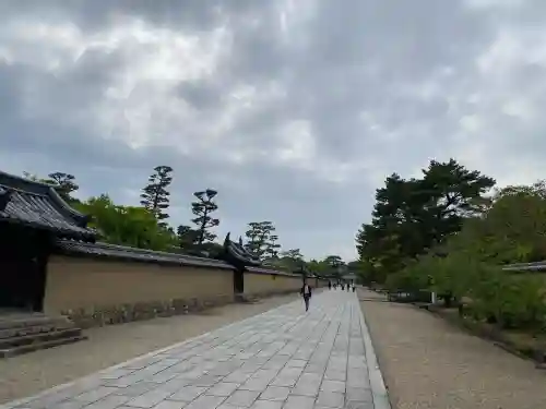 法隆寺の{uncategorized: "未分類", other: "その他", undefined: "問題あり", building: "その他建物", grave: "お墓", sacred_gate: "鳥居", guardian: "狛犬", statue: "像", buddha: "仏像", history: "歴史", nature: "自然", garden: "庭園", animal: "動物", pagoda: "塔", temizu: "手水舎", mountain_gate: "山門・神門", sanctuary: "本殿・本堂", subordinate: "末社・摂社", art: "芸術", scenery: "景色", jizo: "地蔵", ema: "絵馬", goshuin: "御朱印", omikuji: "おみくじ", items: "授与品その他", amulet: "お守り", goshuincho: "御朱印帳", eats: "食事", festival: "お祭り", votive_dance: "神楽", shichigosan: "七五三参", wedding: "結婚式", experience: "体験その他", initially: "初詣", around: "周辺", anti_infection: "感染症対策"}