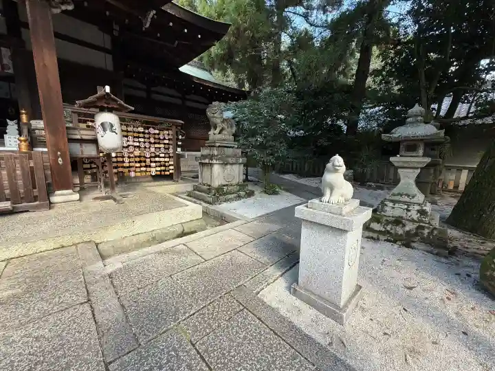 岡崎神社の{uncategorized: "未分類", other: "その他", undefined: "問題あり", building: "その他建物", grave: "お墓", sacred_gate: "鳥居", guardian: "狛犬", statue: "像", buddha: "仏像", history: "歴史", nature: "自然", garden: "庭園", animal: "動物", pagoda: "塔", temizu: "手水舎", mountain_gate: "山門・神門", sanctuary: "本殿・本堂", subordinate: "末社・摂社", art: "芸術", scenery: "景色", jizo: "地蔵", ema: "絵馬", goshuin: "御朱印", omikuji: "おみくじ", items: "授与品その他", amulet: "お守り", goshuincho: "御朱印帳", eats: "食事", festival: "お祭り", votive_dance: "神楽", shichigosan: "七五三参", wedding: "結婚式", experience: "体験その他", initially: "初詣", around: "周辺", anti_infection: "感染症対策"}