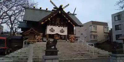 札幌諏訪神社の本殿・本堂