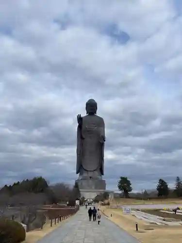 東本願寺本廟 牛久浄苑（牛久大仏）の仏像