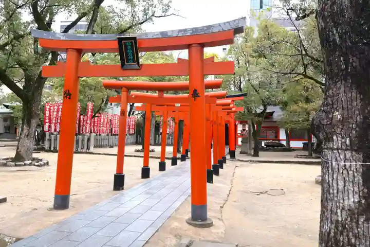 楠本稲荷神社(湊川神社末社)(兵庫県)