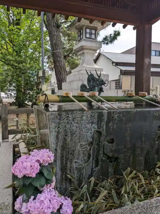 堤治神社の{uncategorized: "未分類", other: "その他", undefined: "問題あり", building: "その他建物", grave: "お墓", sacred_gate: "鳥居", guardian: "狛犬", statue: "像", buddha: "仏像", history: "歴史", nature: "自然", garden: "庭園", animal: "動物", pagoda: "塔", temizu: "手水舎", mountain_gate: "山門・神門", sanctuary: "本殿・本堂", subordinate: "末社・摂社", art: "芸術", scenery: "景色", jizo: "地蔵", ema: "絵馬", goshuin: "御朱印", omikuji: "おみくじ", items: "授与品その他", amulet: "お守り", goshuincho: "御朱印帳", eats: "食事", festival: "お祭り", votive_dance: "神楽", shichigosan: "七五三参", wedding: "結婚式", experience: "体験その他", initially: "初詣", around: "周辺", anti_infection: "感染症対策"}