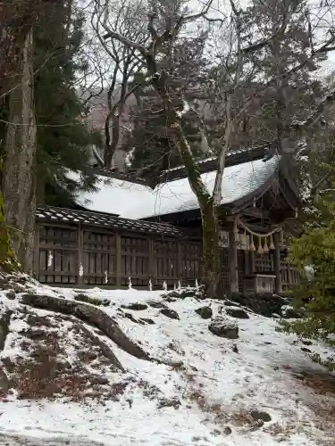 諏訪大社上社前宮の{uncategorized: "未分類", other: "その他", undefined: "問題あり", building: "その他建物", grave: "お墓", sacred_gate: "鳥居", guardian: "狛犬", statue: "像", buddha: "仏像", history: "歴史", nature: "自然", garden: "庭園", animal: "動物", pagoda: "塔", temizu: "手水舎", mountain_gate: "山門・神門", sanctuary: "本殿・本堂", subordinate: "末社・摂社", art: "芸術", scenery: "景色", jizo: "地蔵", ema: "絵馬", goshuin: "御朱印", omikuji: "おみくじ", items: "授与品その他", amulet: "お守り", goshuincho: "御朱印帳", eats: "食事", festival: "お祭り", votive_dance: "神楽", shichigosan: "七五三参", wedding: "結婚式", experience: "体験その他", initially: "初詣", around: "周辺", anti_infection: "感染症対策"}
