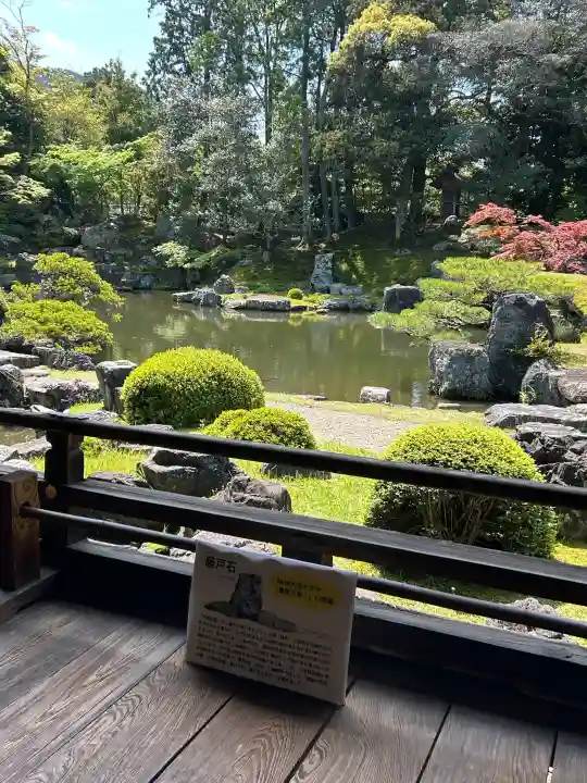 三宝院(三宝院門跡)の{uncategorized: "未分類", other: "その他", undefined: "問題あり", building: "その他建物", grave: "お墓", sacred_gate: "鳥居", guardian: "狛犬", statue: "像", buddha: "仏像", history: "歴史", nature: "自然", garden: "庭園", animal: "動物", pagoda: "塔", temizu: "手水舎", mountain_gate: "山門・神門", sanctuary: "本殿・本堂", subordinate: "末社・摂社", art: "芸術", scenery: "景色", jizo: "地蔵", ema: "絵馬", goshuin: "御朱印", omikuji: "おみくじ", items: "授与品その他", amulet: "お守り", goshuincho: "御朱印帳", eats: "食事", festival: "お祭り", votive_dance: "神楽", shichigosan: "七五三参", wedding: "結婚式", experience: "体験その他", initially: "初詣", around: "周辺", anti_infection: "感染症対策"}