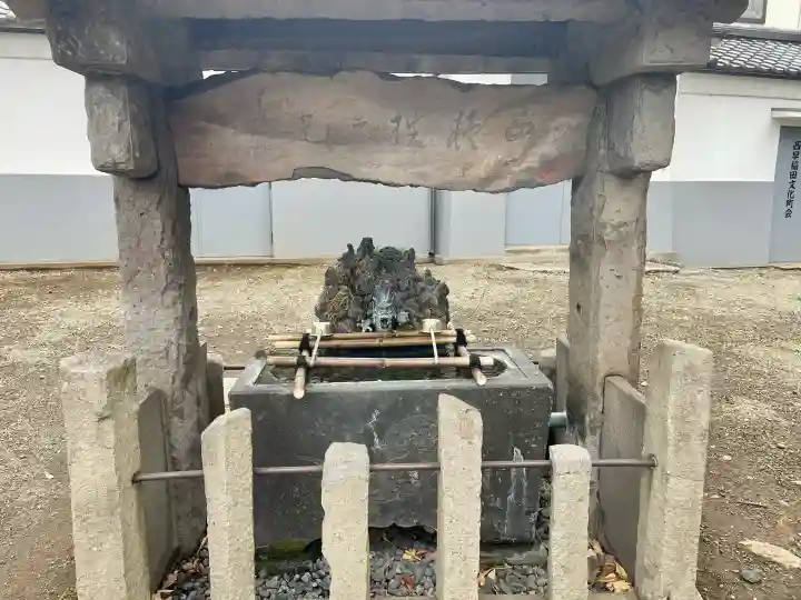 西早稲田天祖神社の{uncategorized: "未分類", other: "その他", undefined: "問題あり", building: "その他建物", grave: "お墓", sacred_gate: "鳥居", guardian: "狛犬", statue: "像", buddha: "仏像", history: "歴史", nature: "自然", garden: "庭園", animal: "動物", pagoda: "塔", temizu: "手水舎", mountain_gate: "山門・神門", sanctuary: "本殿・本堂", subordinate: "末社・摂社", art: "芸術", scenery: "景色", jizo: "地蔵", ema: "絵馬", goshuin: "御朱印", omikuji: "おみくじ", items: "授与品その他", amulet: "お守り", goshuincho: "御朱印帳", eats: "食事", festival: "お祭り", votive_dance: "神楽", shichigosan: "七五三参", wedding: "結婚式", experience: "体験その他", initially: "初詣", around: "周辺", anti_infection: "感染症対策"}