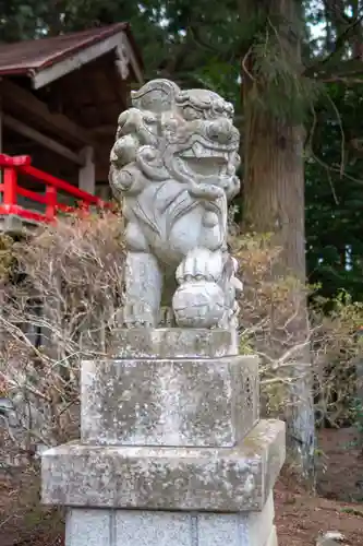 坪沼八幡神社の狛犬