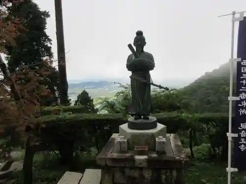 観音正寺の像