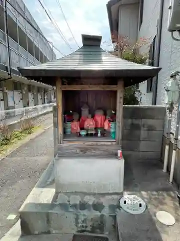 地蔵尊(新在家南町)の本殿・本堂