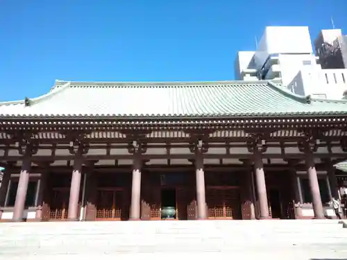 東長寺の本殿