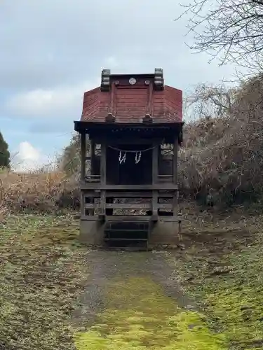 小坂熊野神社の{uncategorized: "未分類", other: "その他", undefined: "問題あり", building: "その他建物", grave: "お墓", sacred_gate: "鳥居", guardian: "狛犬", statue: "像", buddha: "仏像", history: "歴史", nature: "自然", garden: "庭園", animal: "動物", pagoda: "塔", temizu: "手水舎", mountain_gate: "山門・神門", sanctuary: "本殿・本堂", subordinate: "末社・摂社", art: "芸術", scenery: "景色", jizo: "地蔵", ema: "絵馬", goshuin: "御朱印", omikuji: "おみくじ", items: "授与品その他", amulet: "お守り", goshuincho: "御朱印帳", eats: "食事", festival: "お祭り", votive_dance: "神楽", shichigosan: "七五三参", wedding: "結婚式", experience: "体験その他", initially: "初詣", around: "周辺", anti_infection: "感染症対策"}
