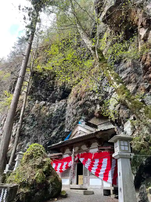 桜松神社の本殿