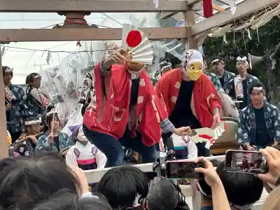 三熊野神社の{uncategorized: "未分類", other: "その他", undefined: "問題あり", building: "その他建物", grave: "お墓", sacred_gate: "鳥居", guardian: "狛犬", statue: "像", buddha: "仏像", history: "歴史", nature: "自然", garden: "庭園", animal: "動物", pagoda: "塔", temizu: "手水舎", mountain_gate: "山門・神門", sanctuary: "本殿・本堂", subordinate: "末社・摂社", art: "芸術", scenery: "景色", jizo: "地蔵", ema: "絵馬", goshuin: "御朱印", omikuji: "おみくじ", items: "授与品その他", amulet: "お守り", goshuincho: "御朱印帳", eats: "食事", festival: "お祭り", votive_dance: "神楽", shichigosan: "七五三参", wedding: "結婚式", experience: "体験その他", initially: "初詣", around: "周辺", anti_infection: "感染症対策"}