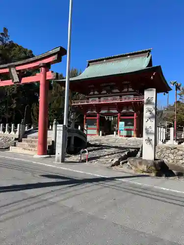 飯野八幡宮の山門・神門