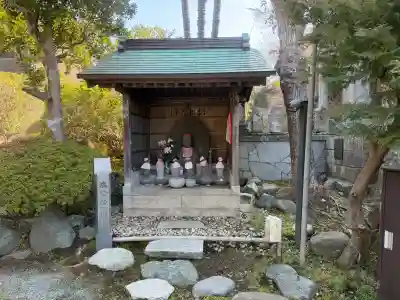 光触寺の{uncategorized: "未分類", other: "その他", undefined: "問題あり", building: "その他建物", grave: "お墓", sacred_gate: "鳥居", guardian: "狛犬", statue: "像", buddha: "仏像", history: "歴史", nature: "自然", garden: "庭園", animal: "動物", pagoda: "塔", temizu: "手水舎", mountain_gate: "山門・神門", sanctuary: "本殿・本堂", subordinate: "末社・摂社", art: "芸術", scenery: "景色", jizo: "地蔵", ema: "絵馬", goshuin: "御朱印", omikuji: "おみくじ", items: "授与品その他", amulet: "お守り", goshuincho: "御朱印帳", eats: "食事", festival: "お祭り", votive_dance: "神楽", shichigosan: "七五三参", wedding: "結婚式", experience: "体験その他", initially: "初詣", around: "周辺", anti_infection: "感染症対策"}