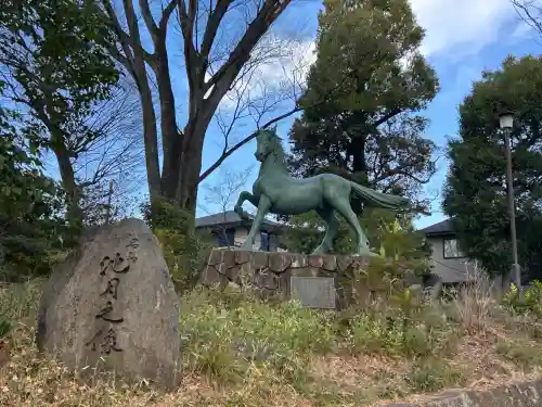 千束八幡神社の{uncategorized: "未分類", other: "その他", undefined: "問題あり", building: "その他建物", grave: "お墓", sacred_gate: "鳥居", guardian: "狛犬", statue: "像", buddha: "仏像", history: "歴史", nature: "自然", garden: "庭園", animal: "動物", pagoda: "塔", temizu: "手水舎", mountain_gate: "山門・神門", sanctuary: "本殿・本堂", subordinate: "末社・摂社", art: "芸術", scenery: "景色", jizo: "地蔵", ema: "絵馬", goshuin: "御朱印", omikuji: "おみくじ", items: "授与品その他", amulet: "お守り", goshuincho: "御朱印帳", eats: "食事", festival: "お祭り", votive_dance: "神楽", shichigosan: "七五三参", wedding: "結婚式", experience: "体験その他", initially: "初詣", around: "周辺", anti_infection: "感染症対策"}