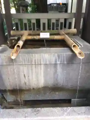 鳥越神社の手水舎