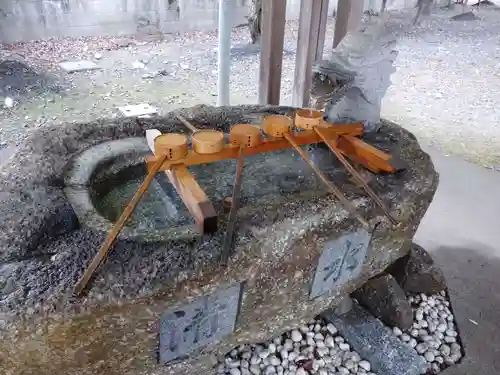 土田白鬚神社の手水