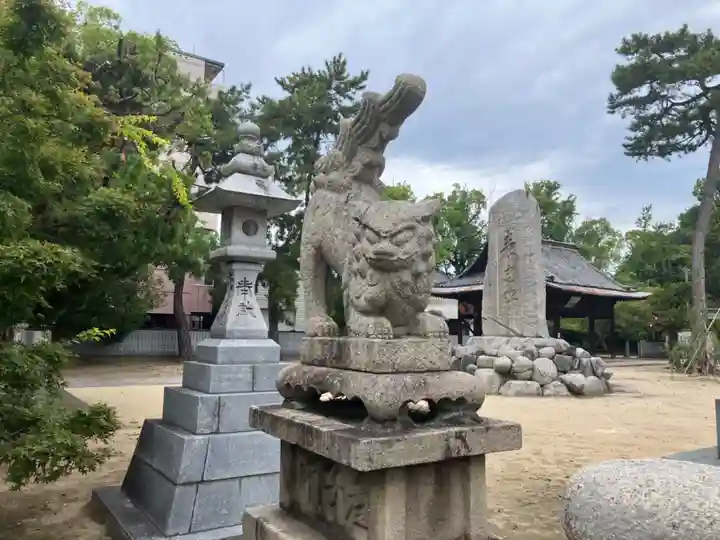 三津厳島神社の狛犬